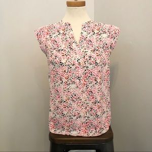 The Limited XS womens sleeveless shirt